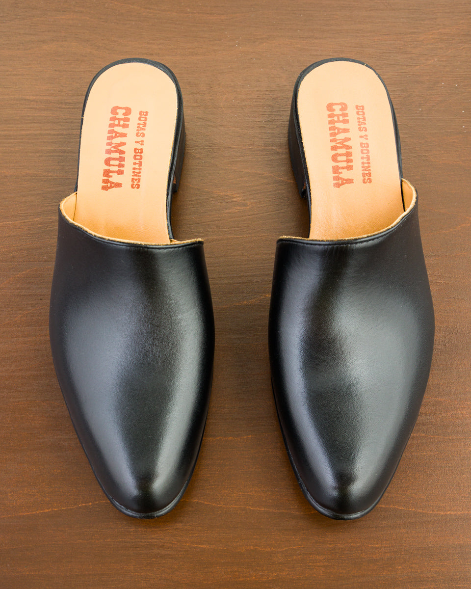 Chamula Corbusier Mule - Negro - Standard & Strange