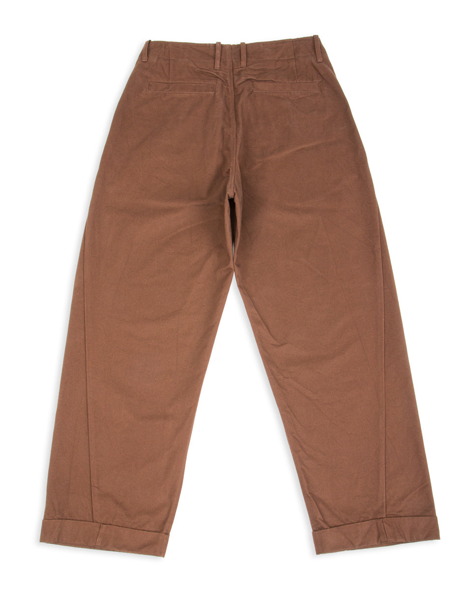 Hansen Bobby Wide Pleated Trousers - Chestnut Gabardine - Standard & Strange