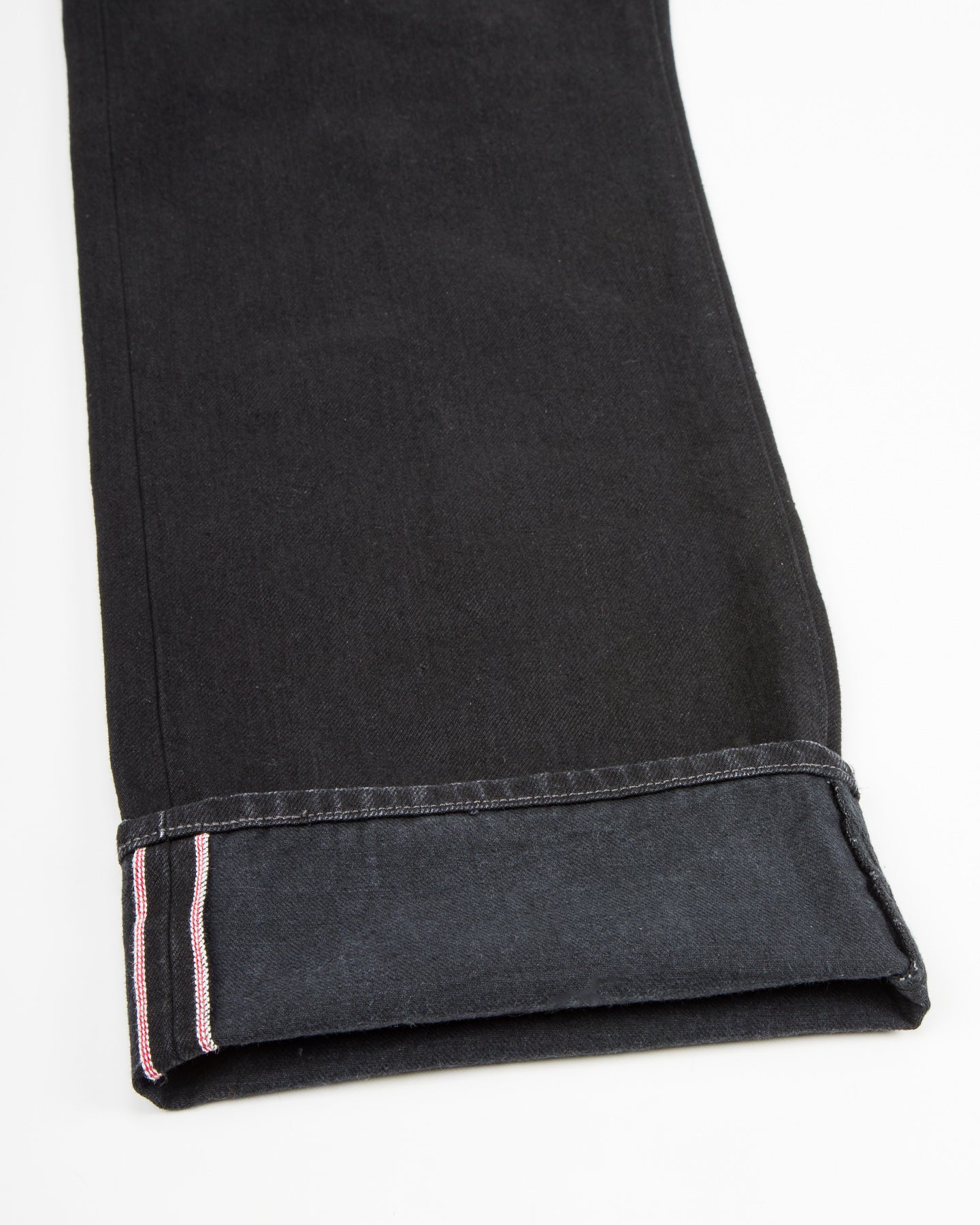 Indigofera Kirk Straight Fit - 14oz Gunpowder Black Selvedge Rinsed - Standard & Strange