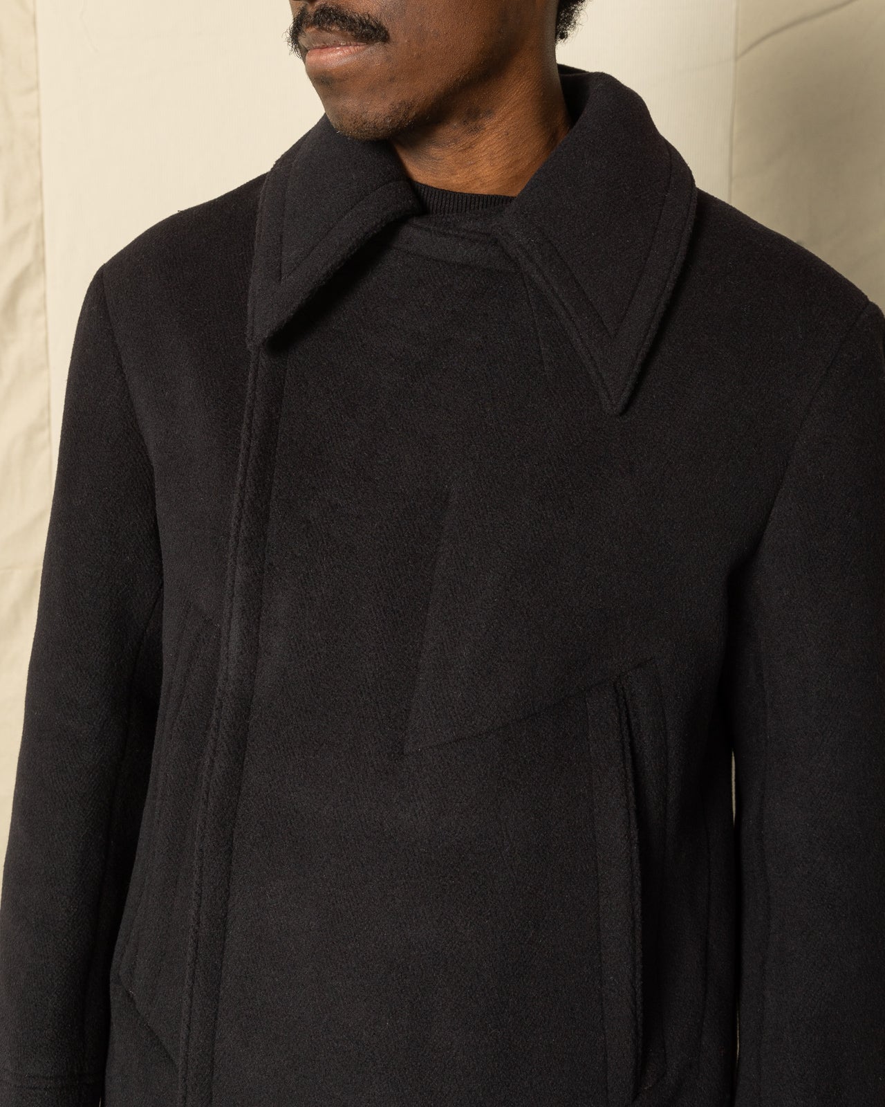 MotivMfg Platica Peacoat - Black Mallelieus Vintage Velour Overcoating - Standard & Strange