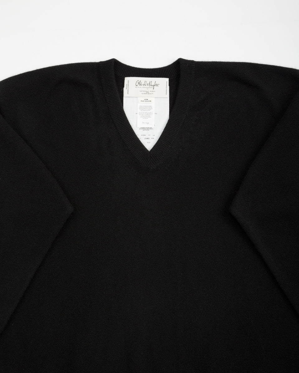 Olde Homesteader & Daughter Cashmere V Pullover - Black 10 - Standard & Strange