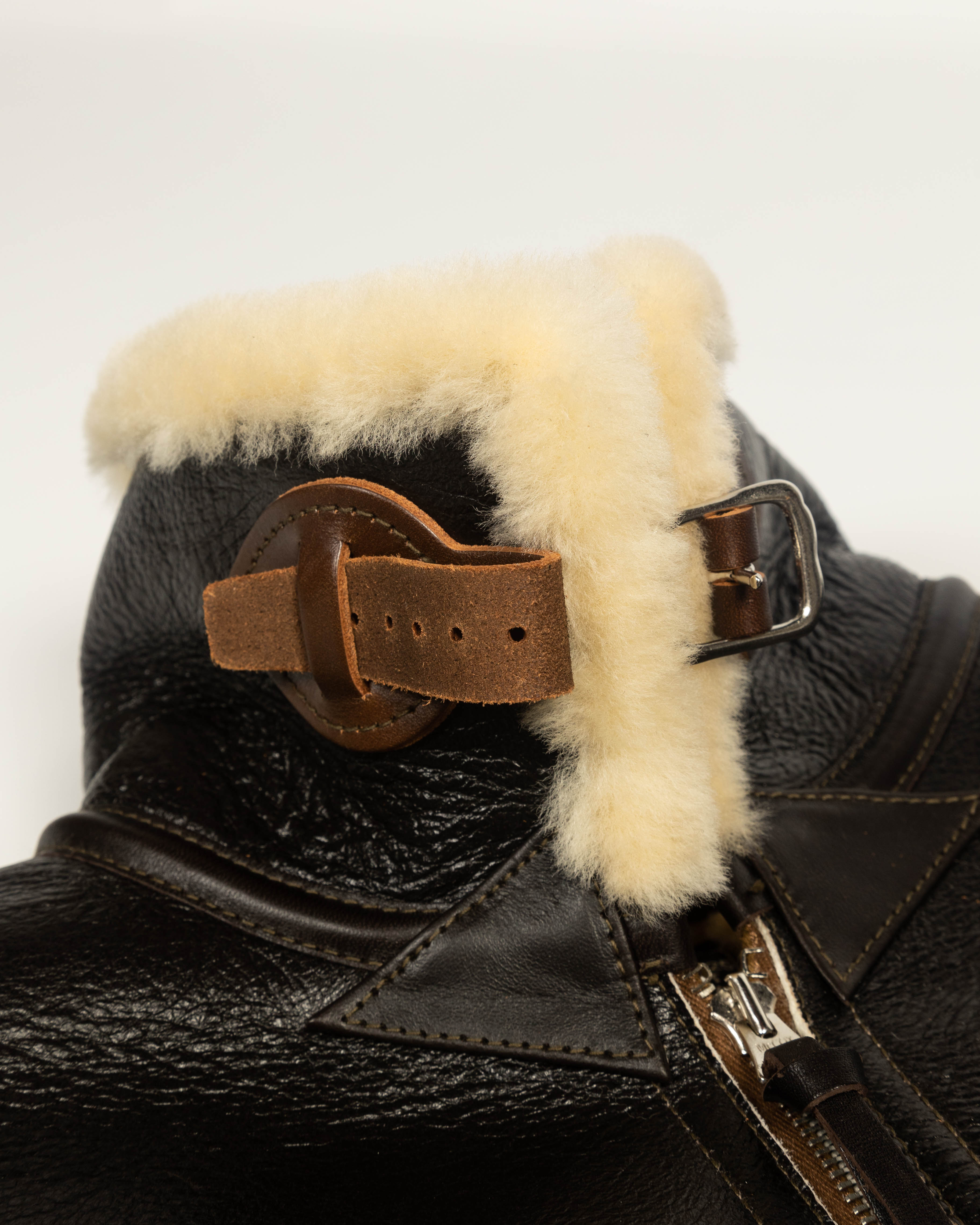 The Real McCoy's Type B-6 Real McCoy MFG. CO. - Seal Brown - Standard & Strange