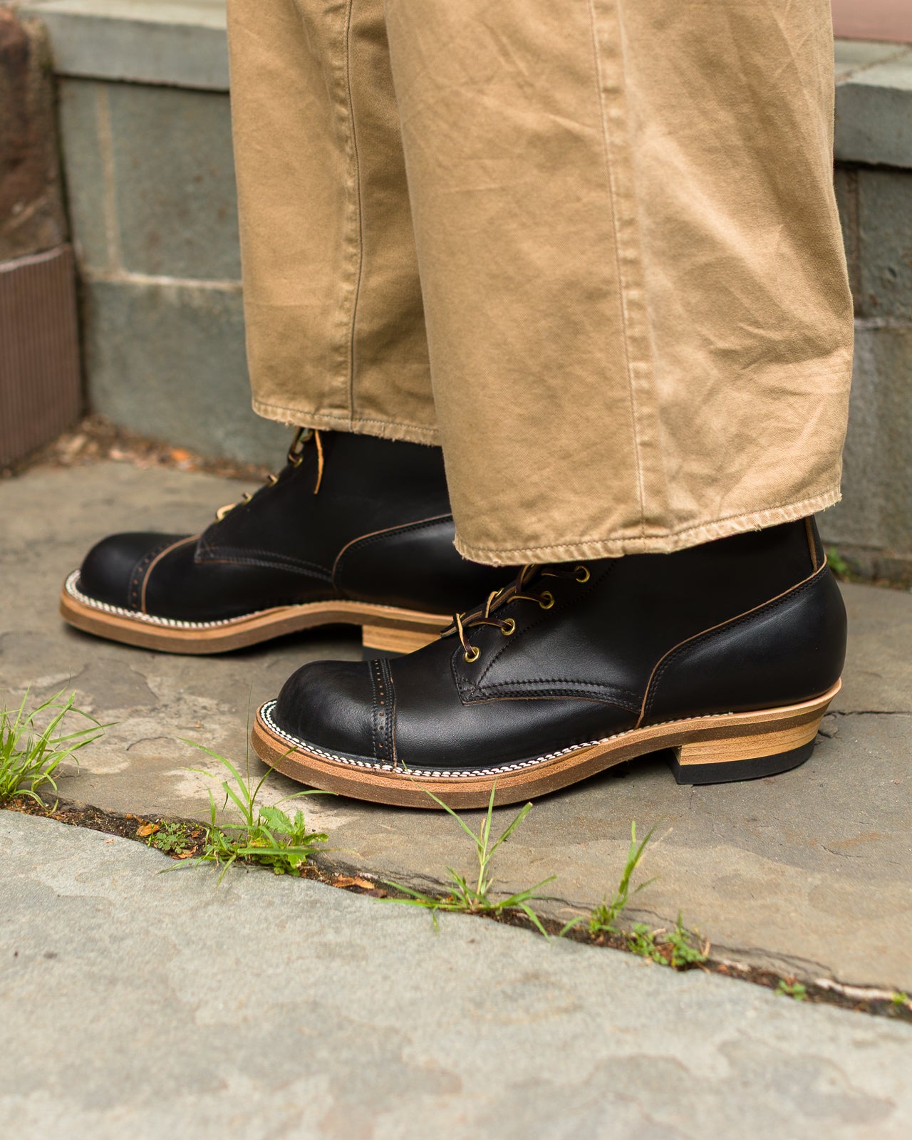 Rolling Dub Trio Roots 8.5" Boot - Black Horsebutt - Standard & Strange