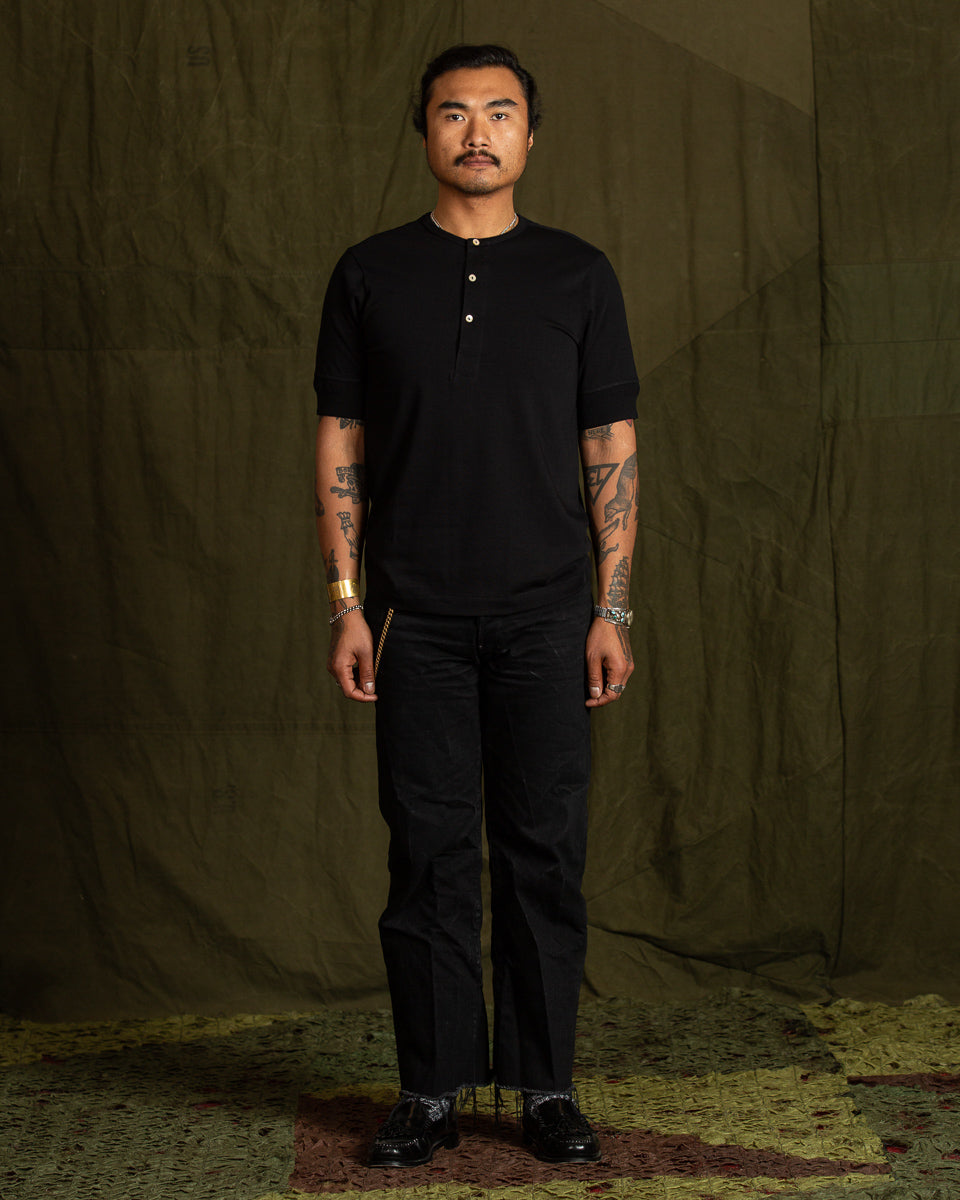 Merz b. Schwanen 207 Loopwheeled SS Henley - Black - Standard & Strange