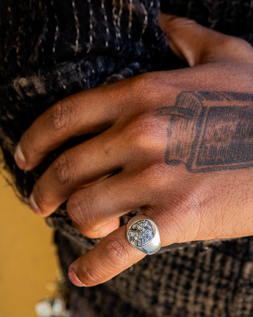 Peanuts & Co Pharaoh's Horse Ring - Oval - Silver - Standard & Strange