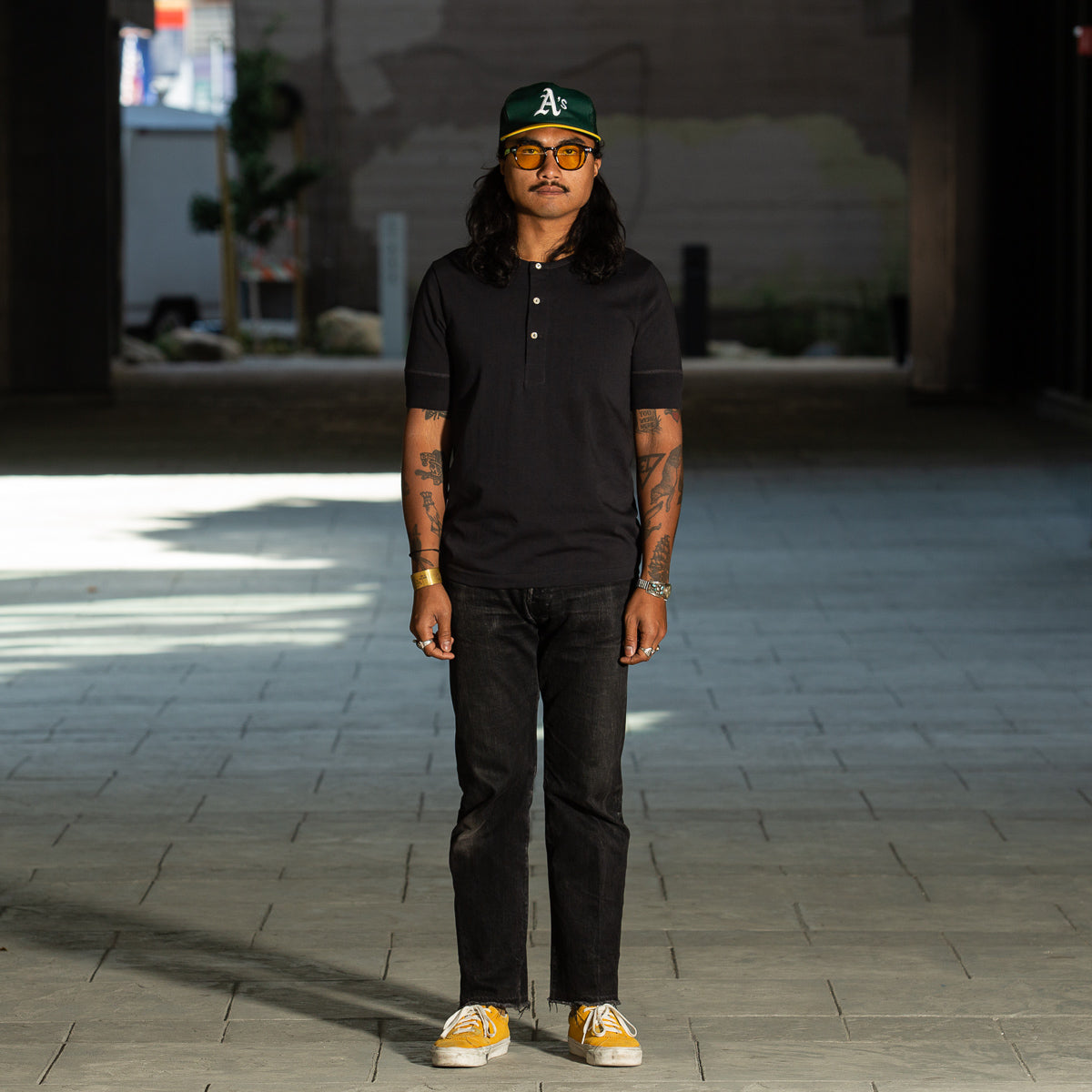 Merz b. Schwanen 207 Loopwheeled SS Henley - Charcoal - Standard & Strange