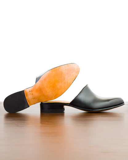 Chamula Corbusier Mule - Negro - Standard & Strange