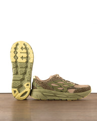 Hoka Clifton L Suede - Dune/Fennel - Standard & Strange