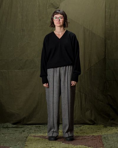 Olde Homesteader & Daughter Cashmere V Pullover - Black 10 - Standard & Strange