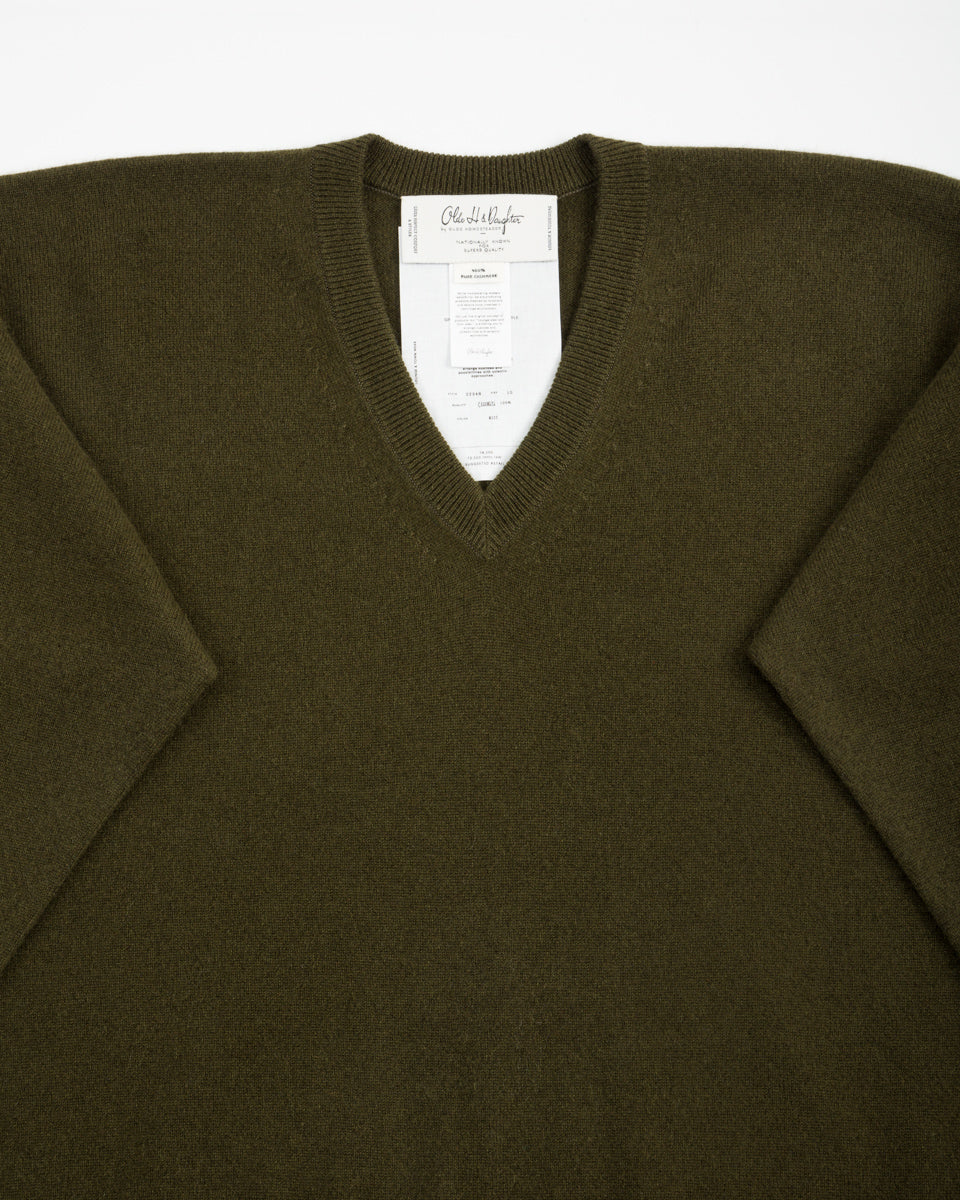 Olde Homesteader & Daughter Cashmere V Pullover - Moss 10 - Standard & Strange