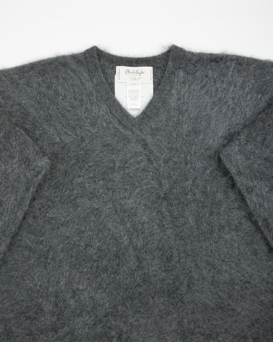 Olde Homesteader & Daughter Fur Cashmere V Pullover - Charcoal - Standard & Strange