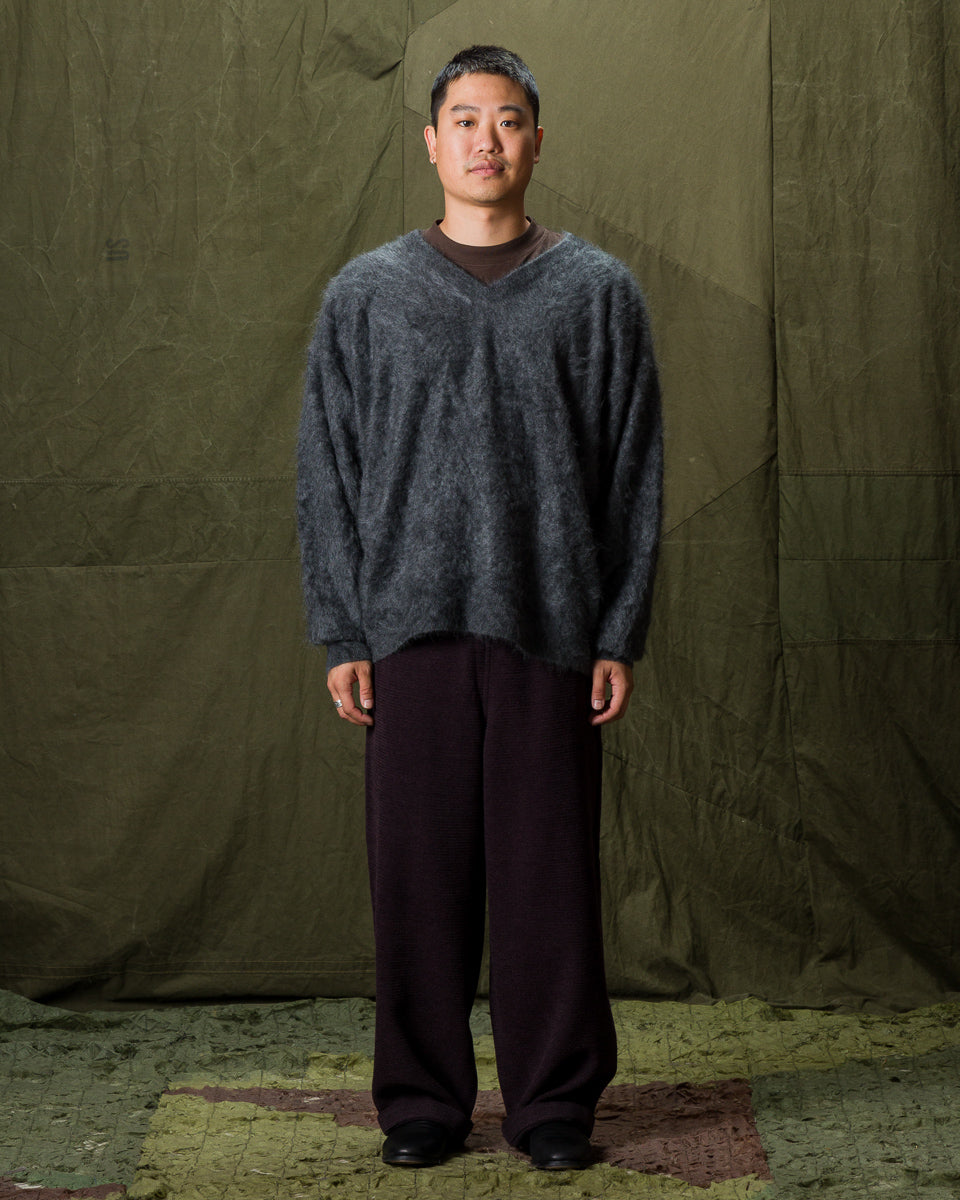 Olde Homesteader & Daughter Fur Cashmere V Pullover - Charcoal