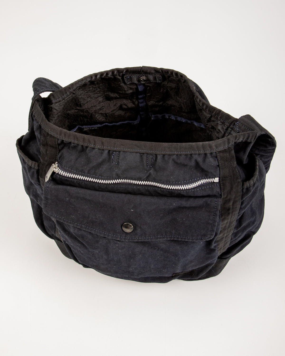 Crag Shoulder Bag (L) - Navy