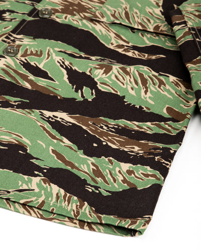 The Real McCoy's Tiger Camouflage Shirt / John Wayne - Green - Standard & Strange
