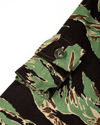 The Real McCoy's Tiger Camouflage Shirt / John Wayne - Green - Standard & Strange