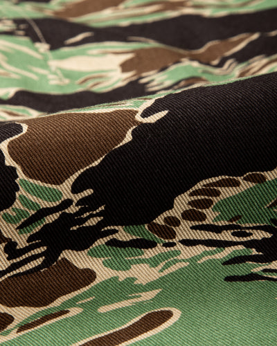 The Real McCoy's Tiger Camouflage Swim Shorts / John Wayne - Green - Standard & Strange