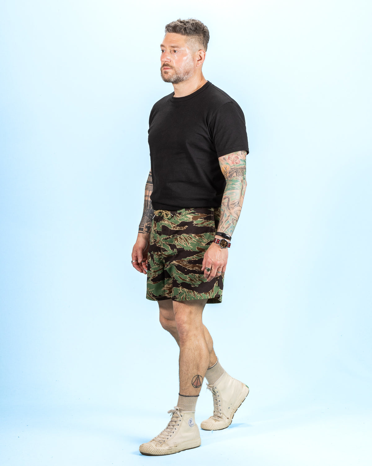 The Real McCoy's Tiger Camouflage Swim Shorts / John Wayne - Green - Standard & Strange