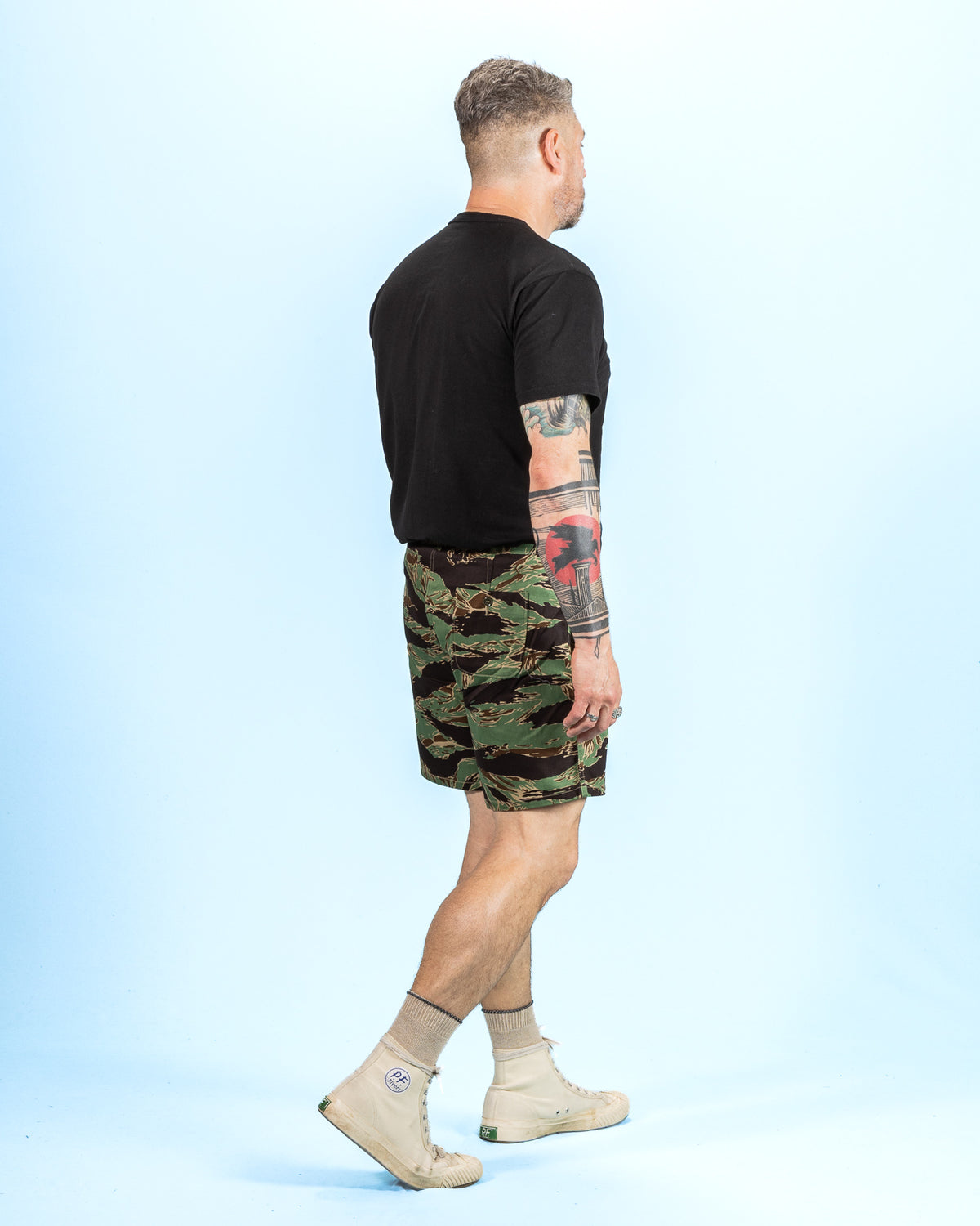 The Real McCoy's Tiger Camouflage Swim Shorts / John Wayne - Green - Standard & Strange