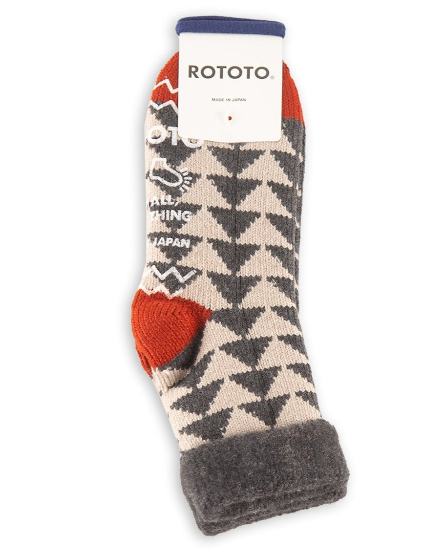 RoToTo Comfy Room Socks - Sankaku Charcoal/Red - Standard & Strange