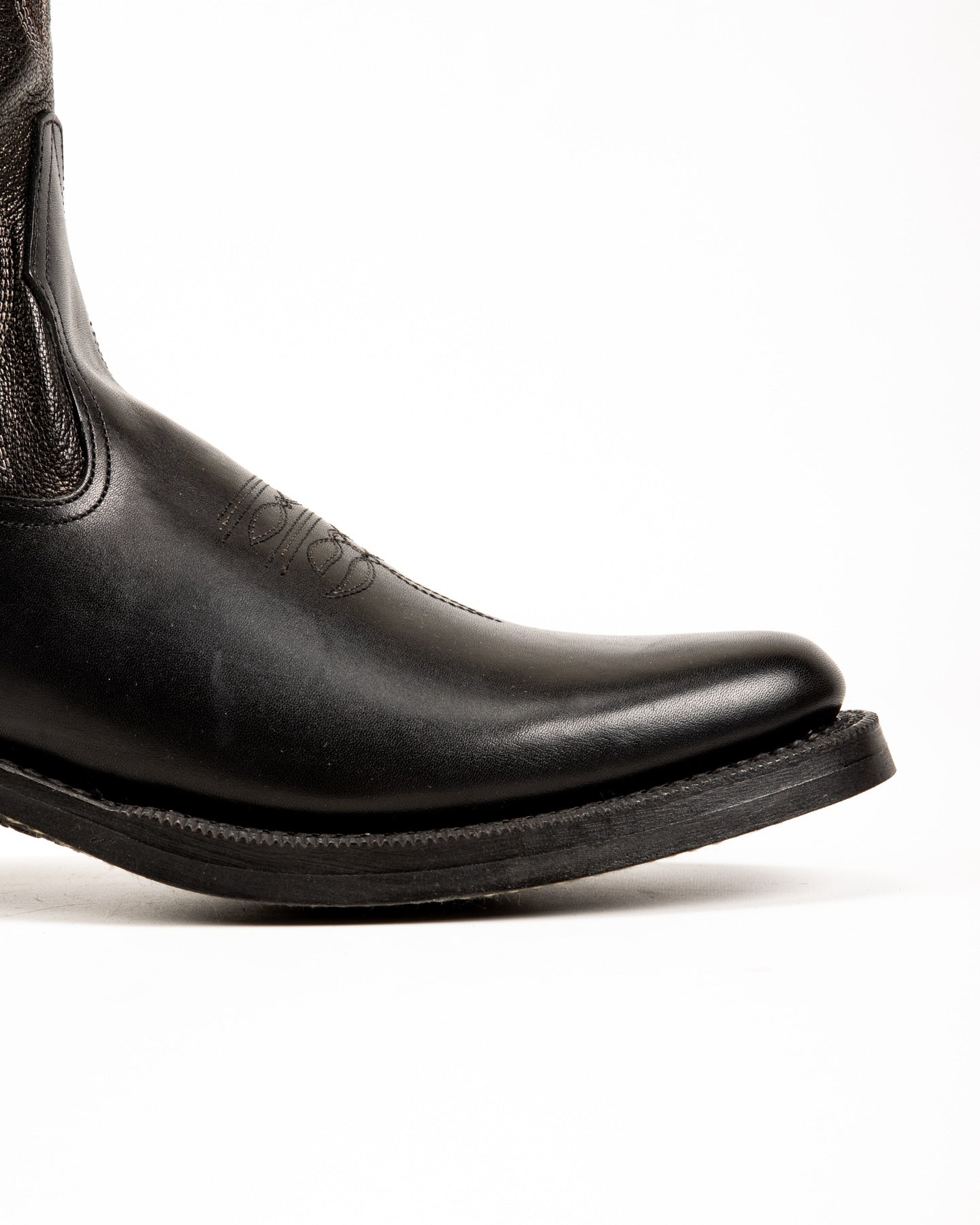 Loro Side Zip - Goat/Calf Black Flame Embroidery – Standard & Strange