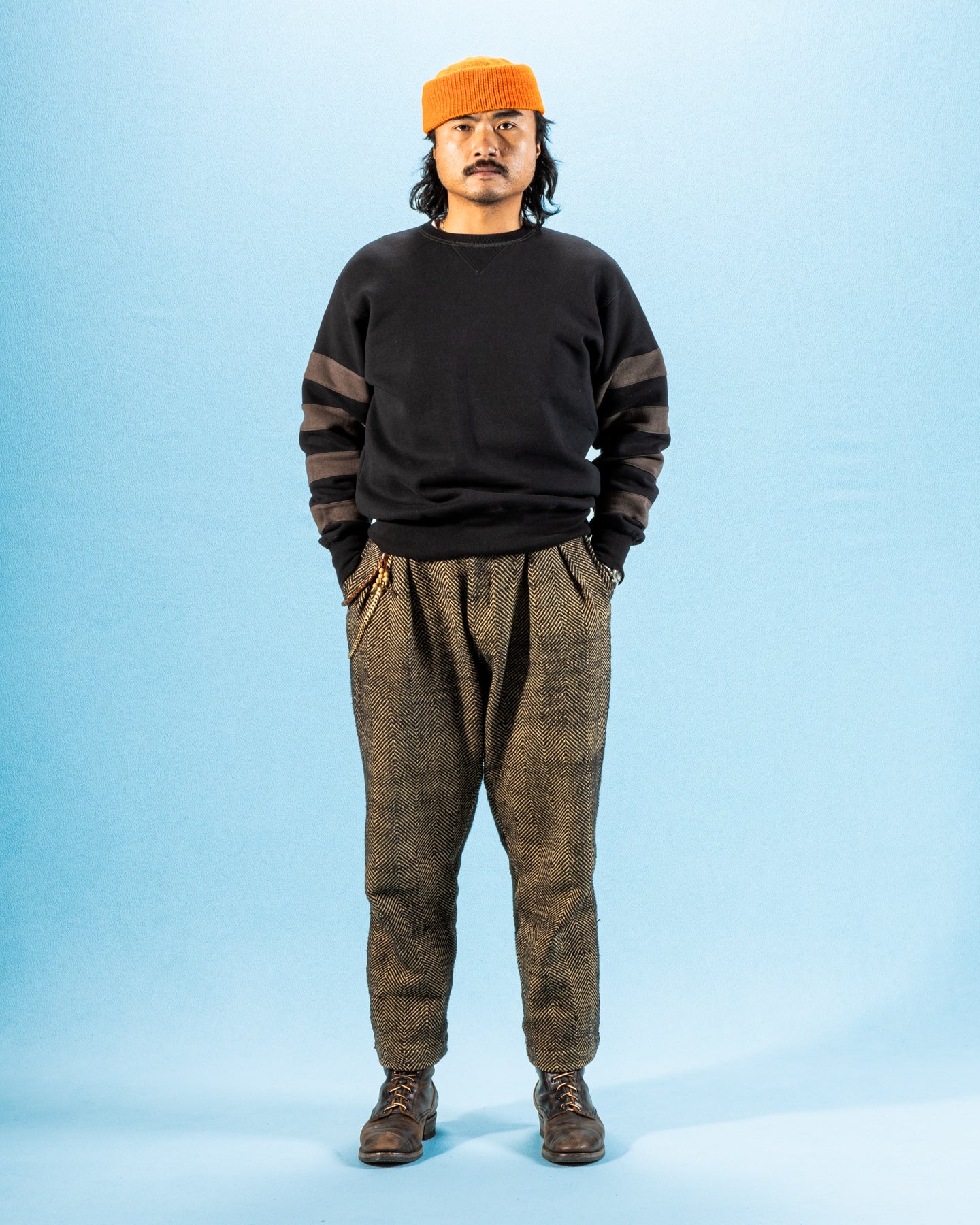 トップス BUCO STRIPED-SLEEVE SWEATSHIRT Buco Striped-Sleeve Sweatshirt - Black/Charcoal – Standard & Strange