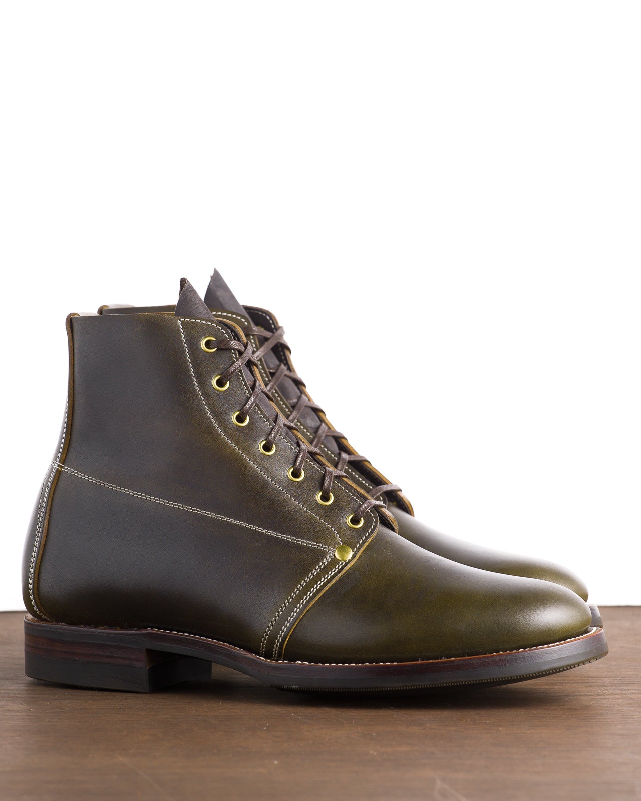 Unsung House S&S x Unsung House Slog Boot - Walnut Overdye Olive Latigo - Standard & Strange