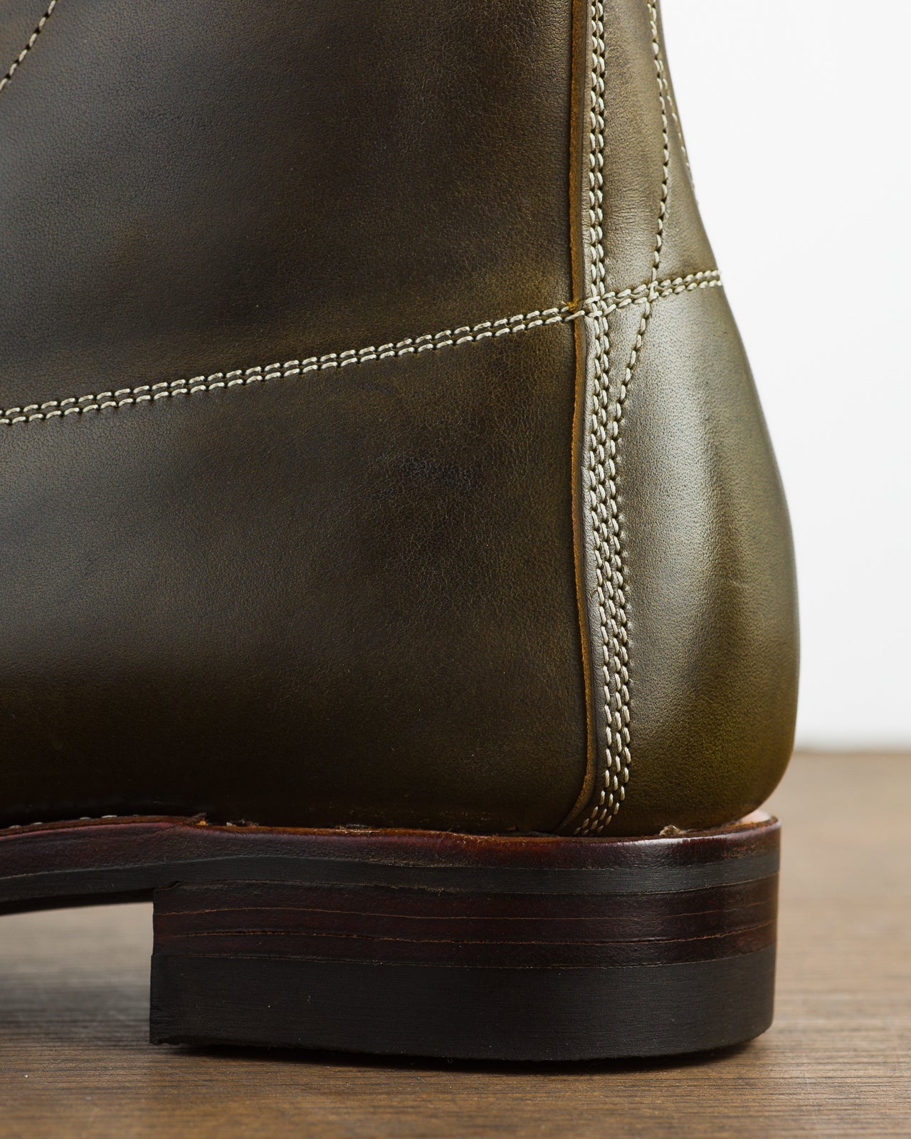 Unsung House S&S x Unsung House Slog Boot - Walnut Overdye Olive Latigo - Standard & Strange