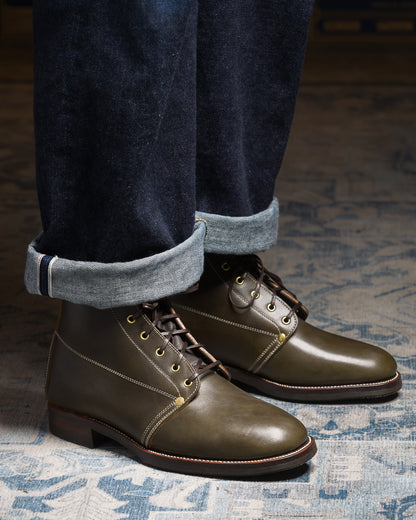 Unsung House S&S x Unsung House Slog Boot - Walnut Overdye Olive Latigo - Standard & Strange