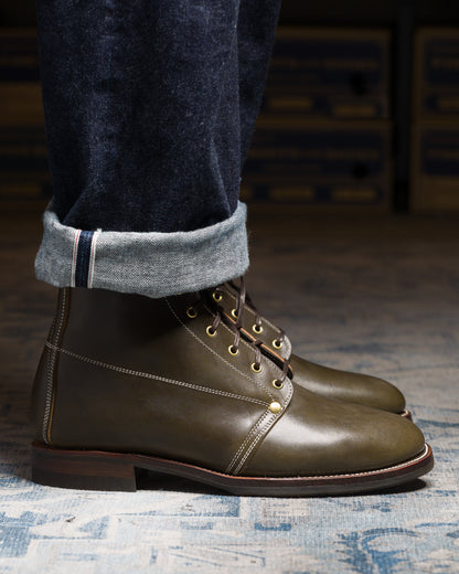 Unsung House S&S x Unsung House Slog Boot - Walnut Overdye Olive Latigo - Standard & Strange