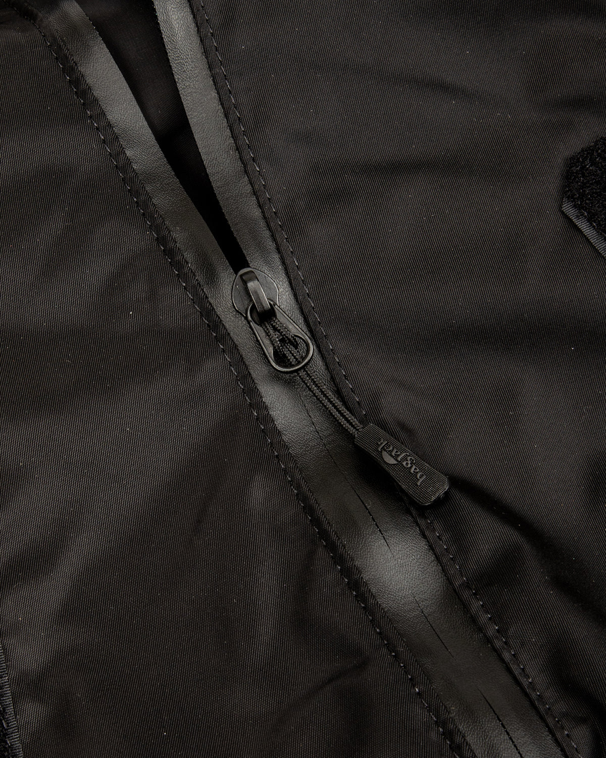 Bagjack Bull Leather Morph Pack TWST PKT - Black - Standard & Strange