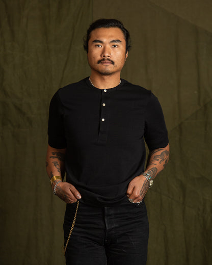 Merz b. Schwanen 207 Loopwheeled SS Henley - Black - Standard & Strange