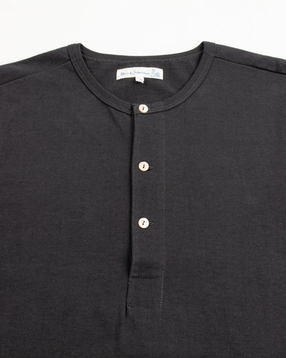 Merz b. Schwanen 207 Loopwheeled SS Henley - Charcoal - Standard & Strange