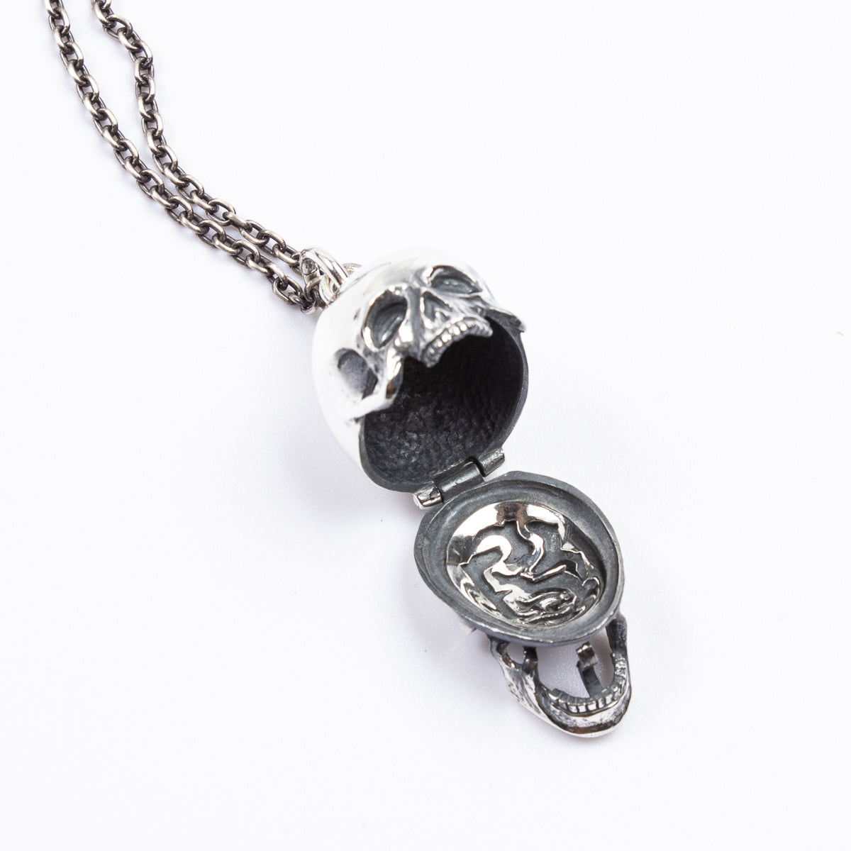 Black Sign Poison in the Brain Charm - Standard & Strange