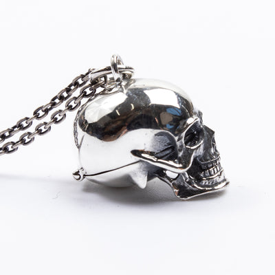 Black Sign Poison in the Brain Charm - Standard & Strange