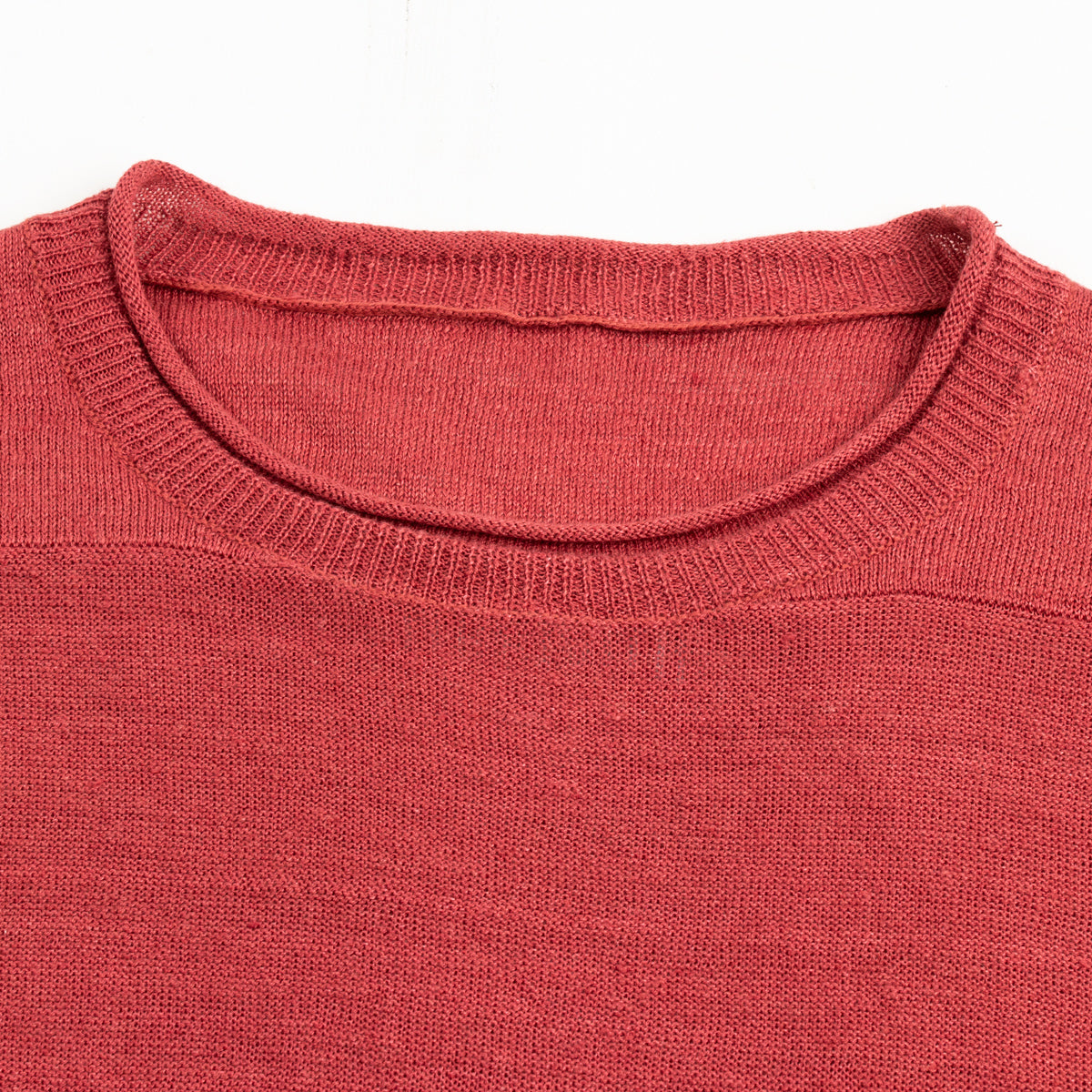 MotivMfg Fully Fashioned Linen Knit Tee - 24s Linen Yarn /Crimson ...