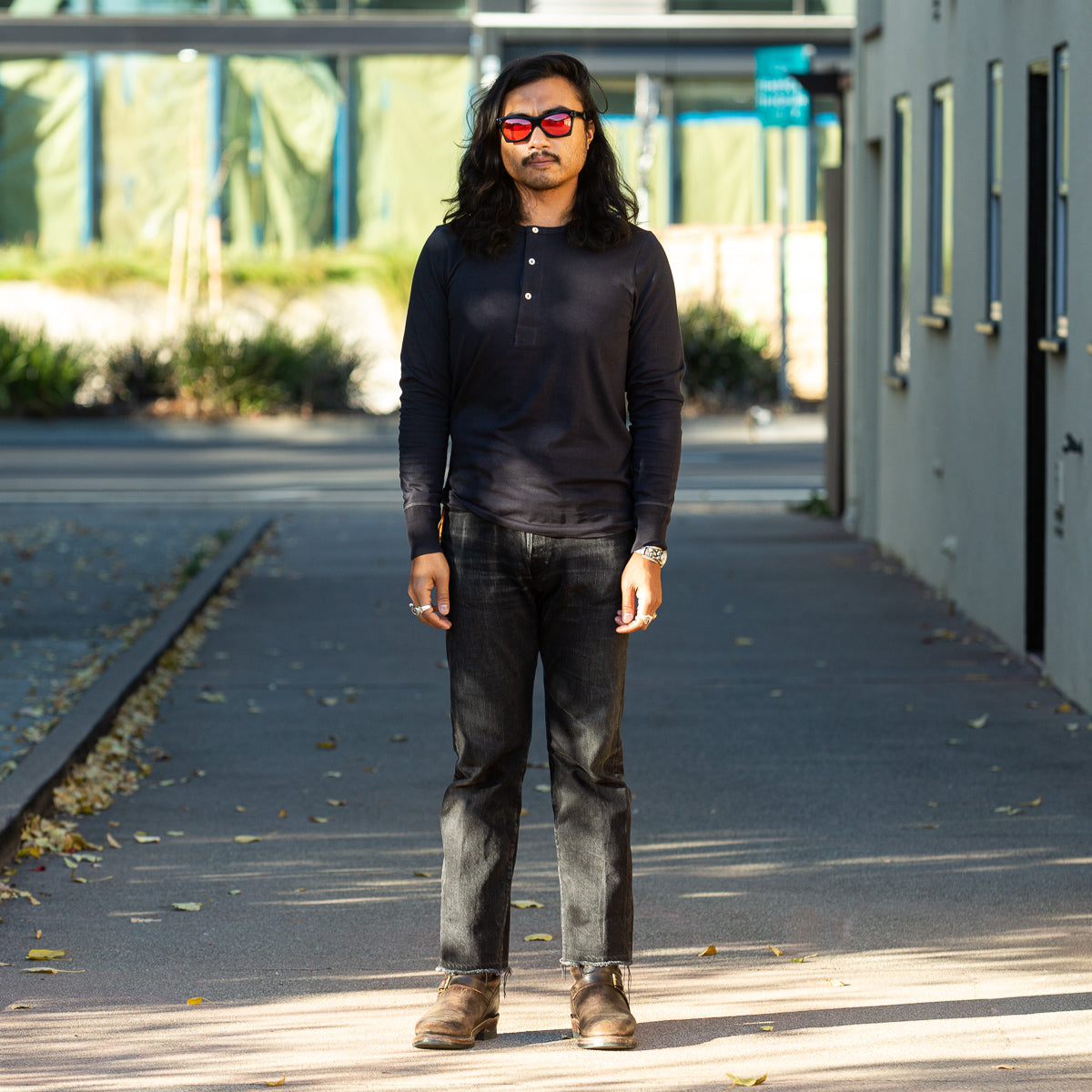 Merz b. Schwanen 206 Loopwheeled LS Henley - Charcoal - Standard & Strange