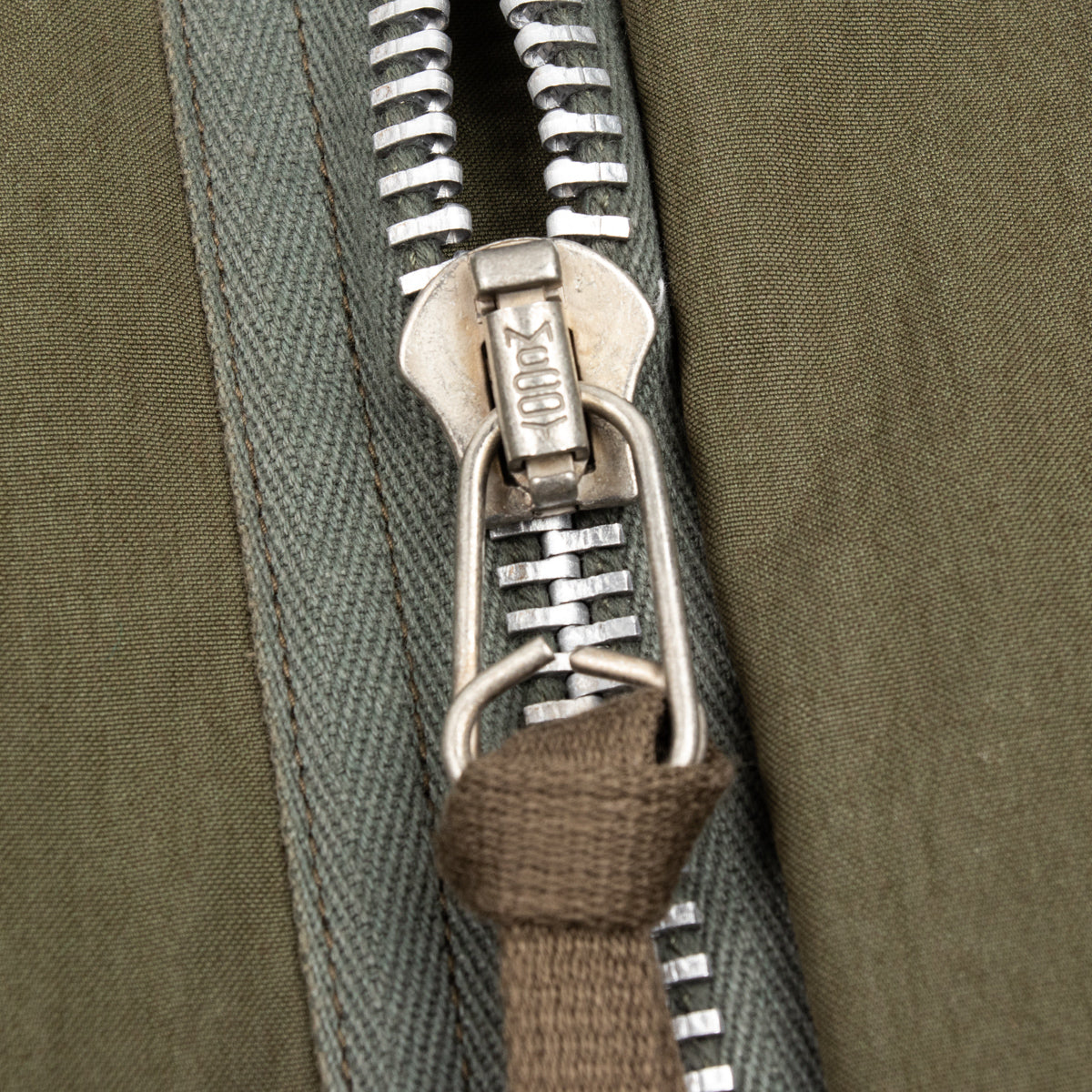 Original vs. reproduction Talon zipper